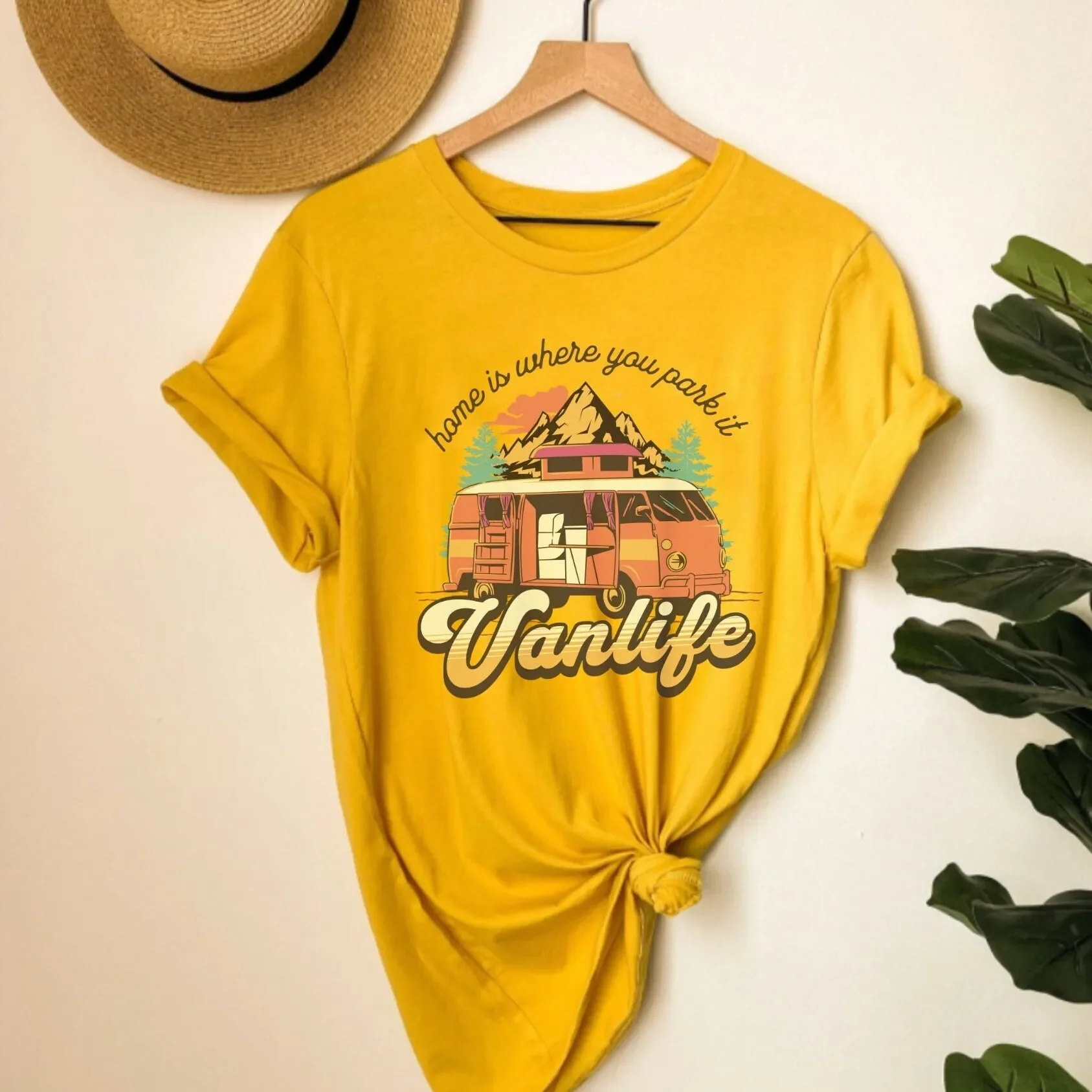 Vanlife T-shirt Van Camping Ad - Outdoor Adventure Girls recensie en prijs
